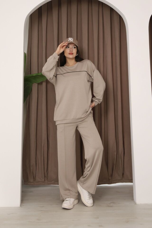 Şık Tasarım Alt Üst Ara Biyeli Bisiklet Yakalı Buluz,Cepli Nervür Dikişli Pantolon İkili Takım