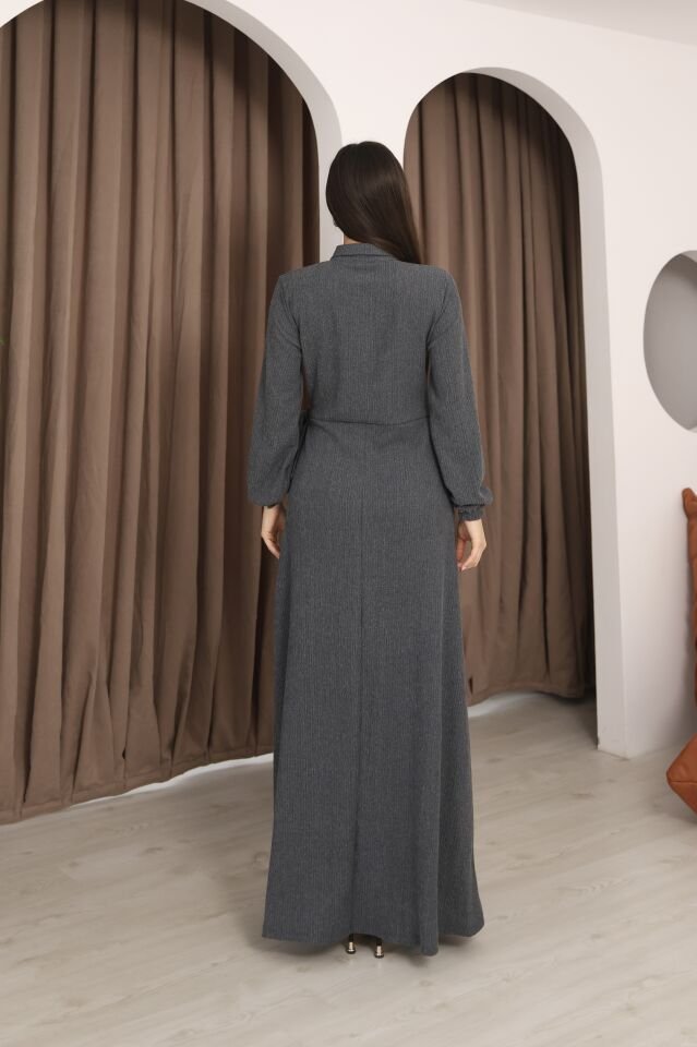 Poliviskon Yandan Bağlamalı Yakalı Önü Düğmeli Kol Ucu Lastikli Elbise